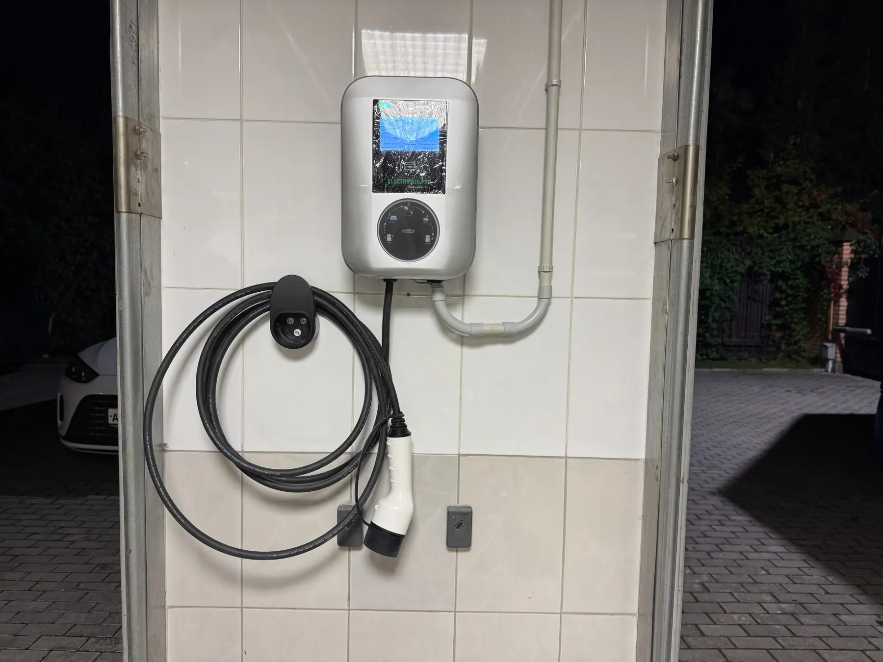 Станция ELECTROSOK Ультра целиком после монтажа в гараже